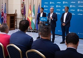 Histórica imagen en la que De la Torre anuncia la renuncia al Mundial 2030.