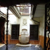 Patio y fuente antes de la rehabilitación.