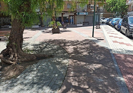 Imagen de la plaza Monseñor Bocanegra, este mediodía.