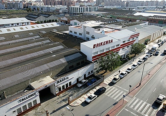 Naves de la zona del polígono San Rafael.