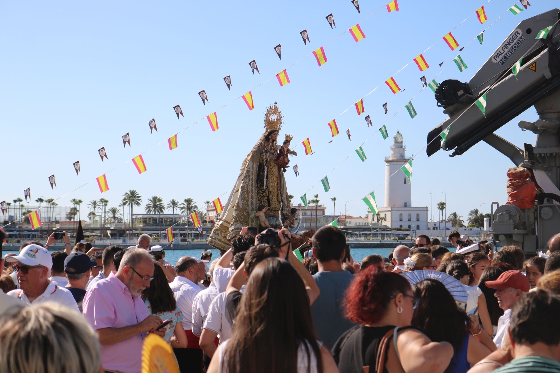 Procesión marinera de la Virgen del Carmen de El Perchel