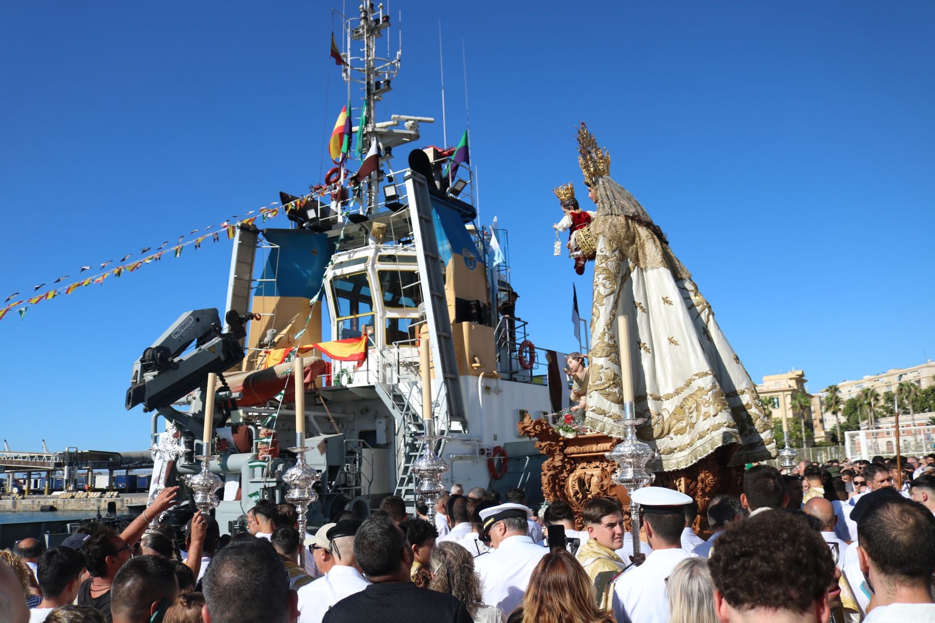 Procesión marinera de la Virgen del Carmen de El Perchel