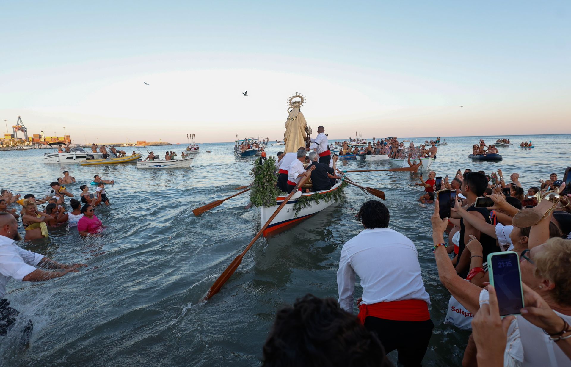 Procesión de la Virgen del Carmen de Huelin