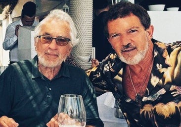 Antonio Banderas se cita con Robert de Niro en Marbella mientras rueda una película con tiburones