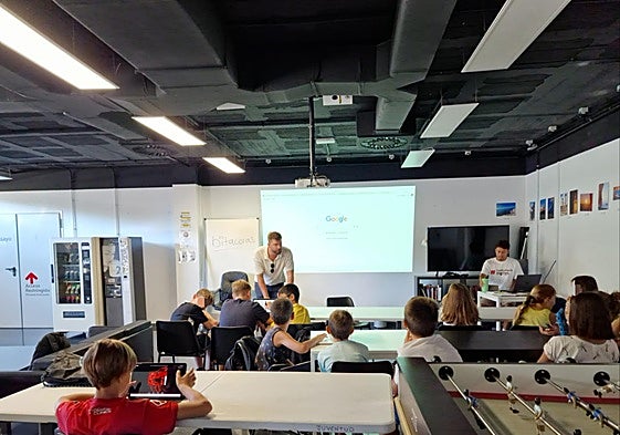 Participantes en los talleres digitales.