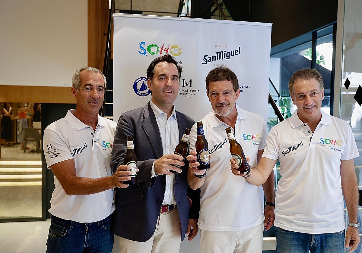 Piti Estébanez, José Antonio Primo, Antonio Banderas y Javier Banderas, este martes.