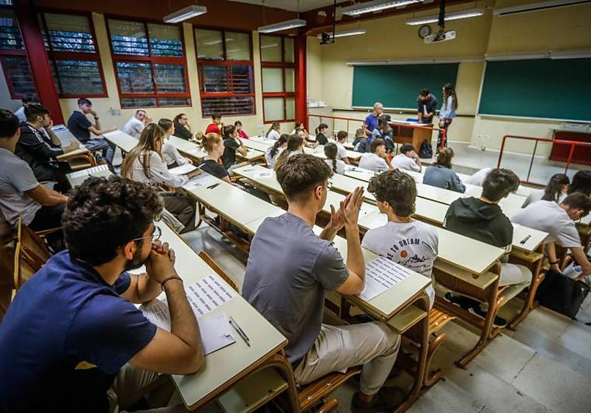 Autorizan 85 nuevos títulos universitarios de grado, máster y doctorado para el próximo curso en Andalucía