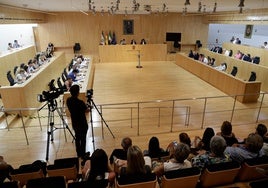 Imagen del salón de plenos durante la sesión ordinaria de julio.