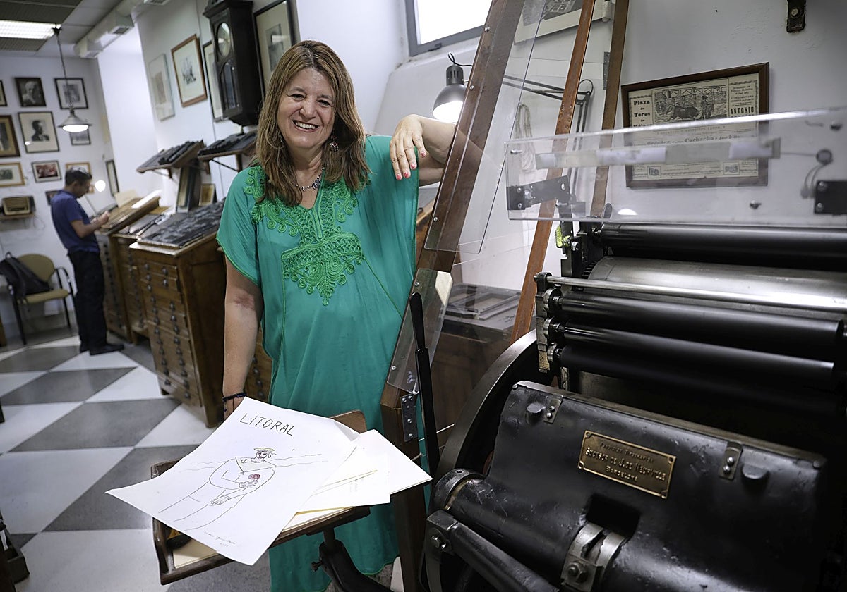 Isabel U. Altolaguirre, en el Centro Cultural Provincial MVA, donde se encuentra la imprenta Sur que fundó su abuelo.