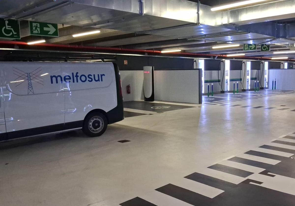 NDS, filial de MELFOSUR, inagura una de las mayores hubs de cargadores de España
