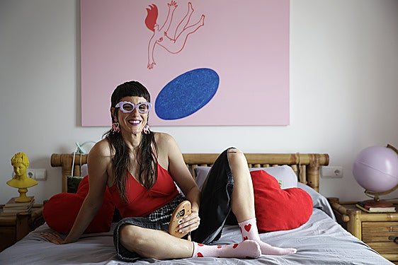 Estupenda Márquez en su ático de Torremolinos, escenario de sus vídeos.