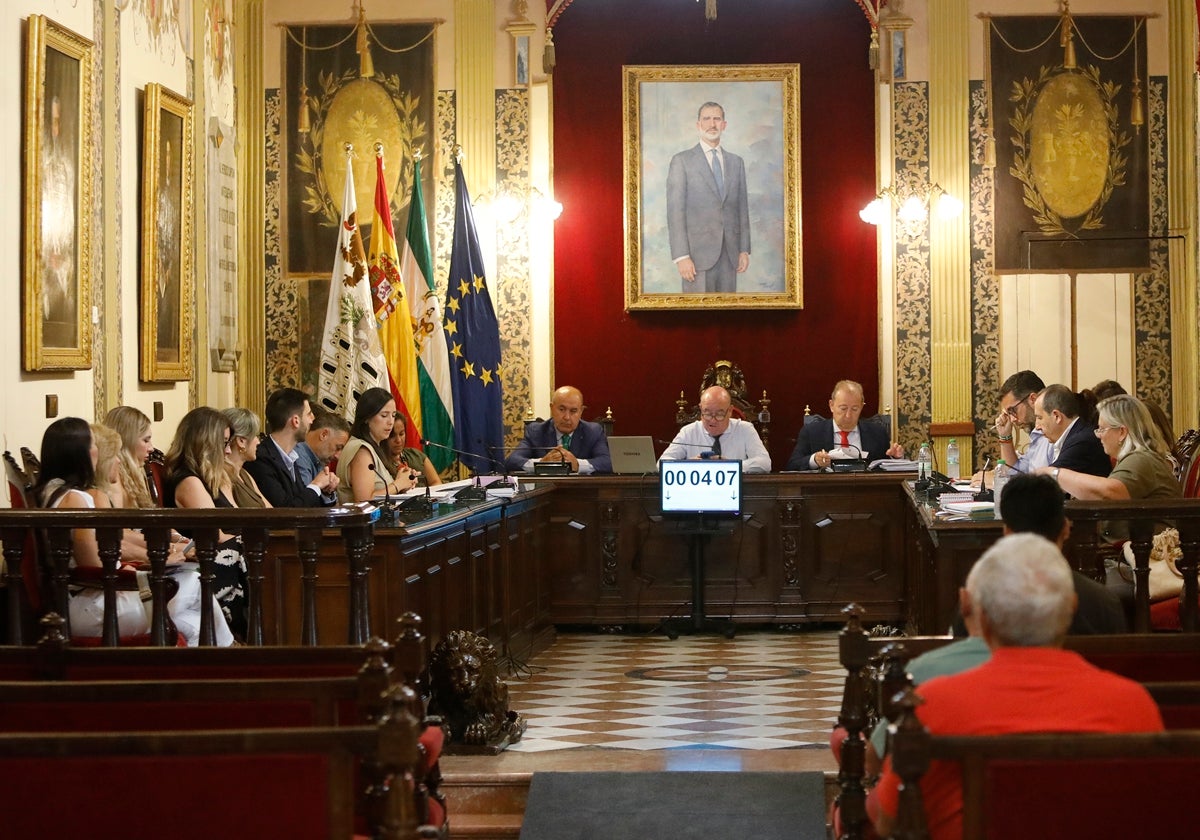 El Pleno aprobó por unanimidad la medida para que se reanuden las obras del Cuartel de la Benemérita