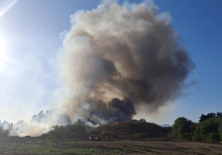 Extinguido el incendio en el polígono industrial Guadalhorce