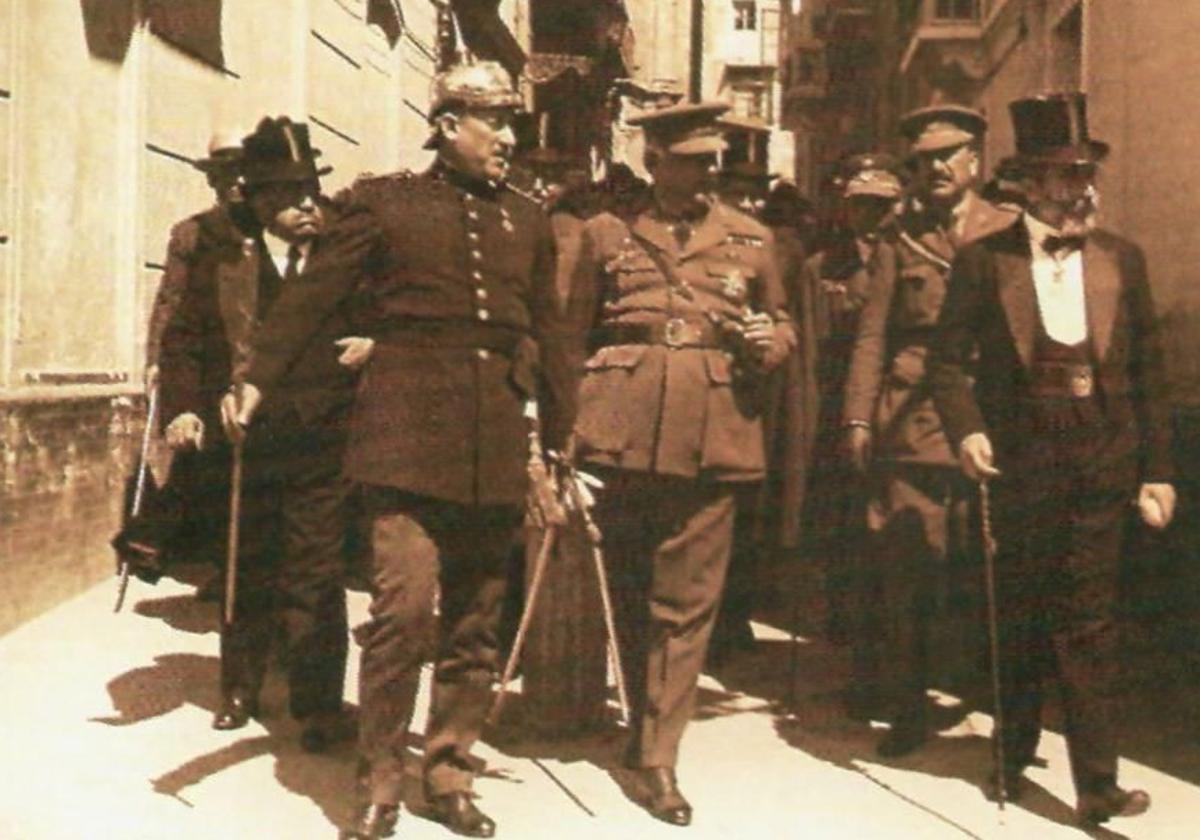 Primo de Rivera en calle Cañón.