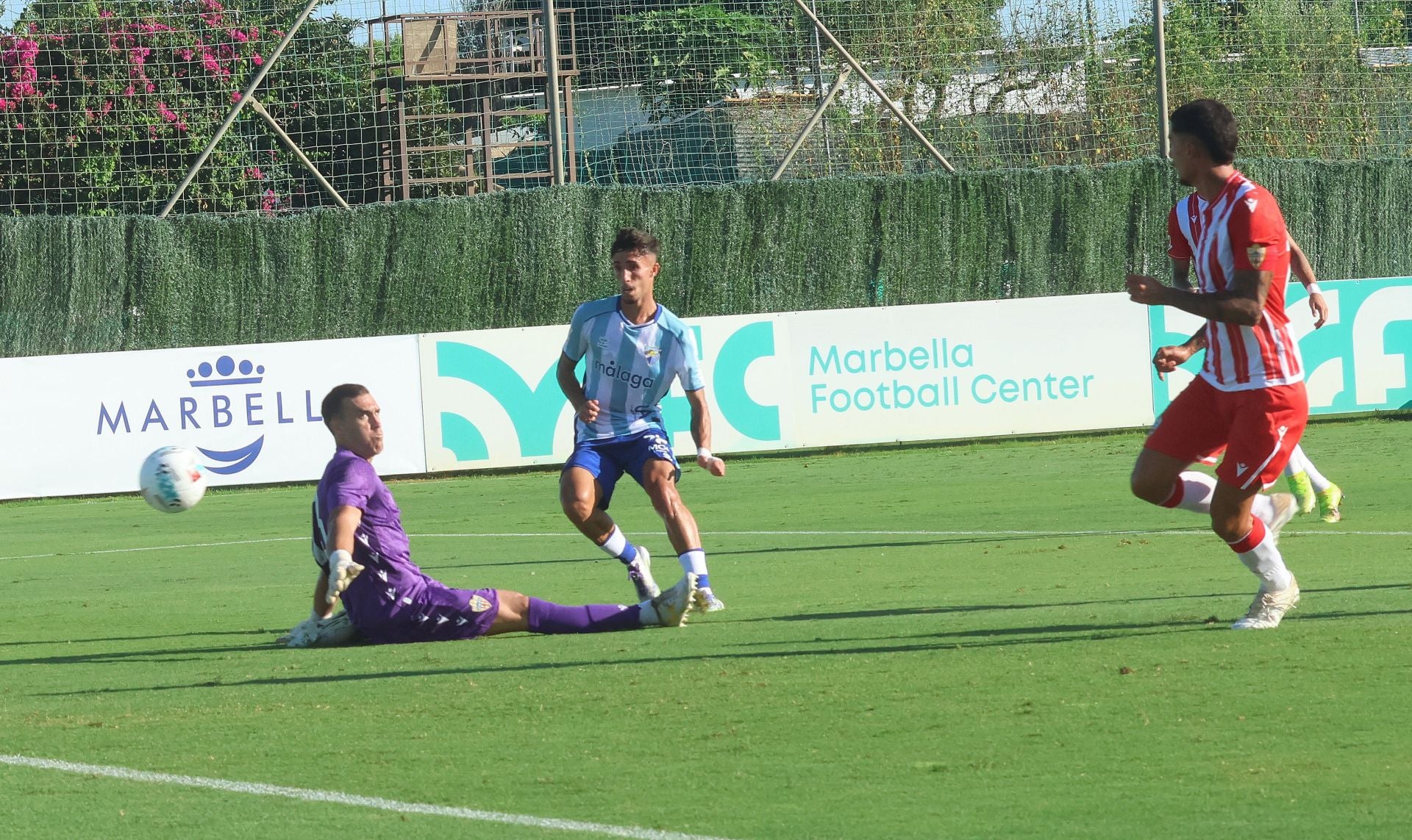 El amistoso Almería- Málaga, en imágenes