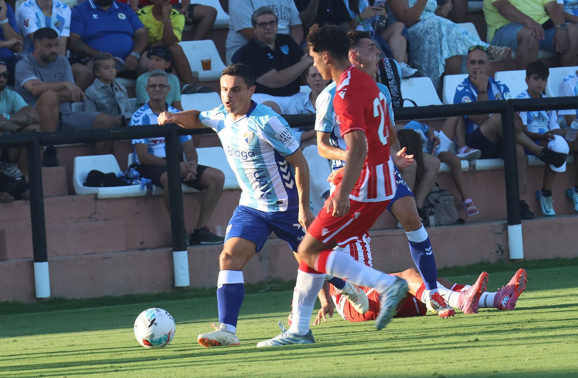 El amistoso Almería- Málaga, en imágenes