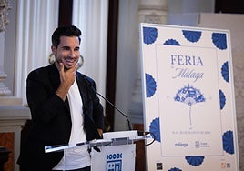 El escritor malagueño Javier Castillo, pregonero de la Feria de Málaga, durante el acto de presentación.