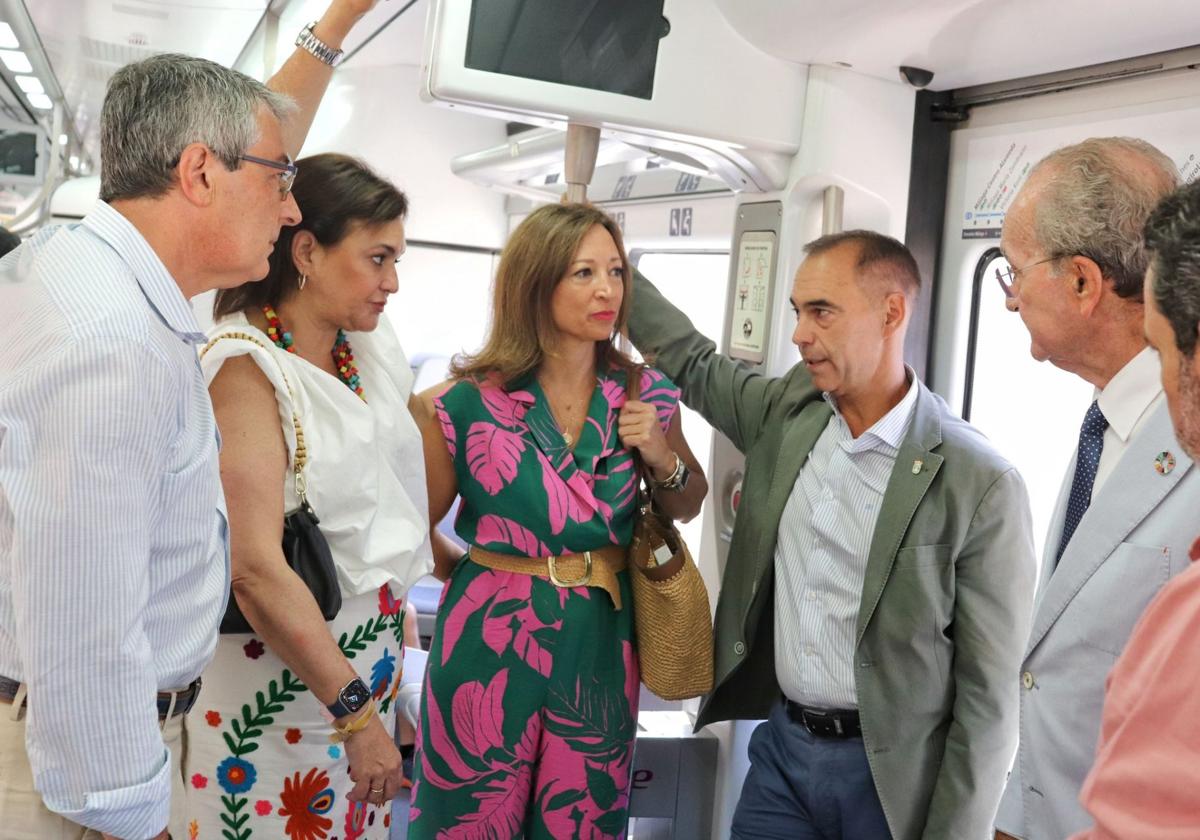 Salado, Del Cid, Navarro, Lara y De la Torre, en el Cercanías