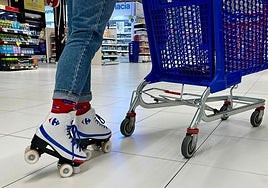 Patinar mientras haces la compra ya es posible en los Carrefour de Málaga