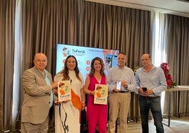 De izq a dcha: Manuel Curtido, Mercedes Martín, Gema Casquero, Francisco Orellana y Rodrigo Bocanegra.