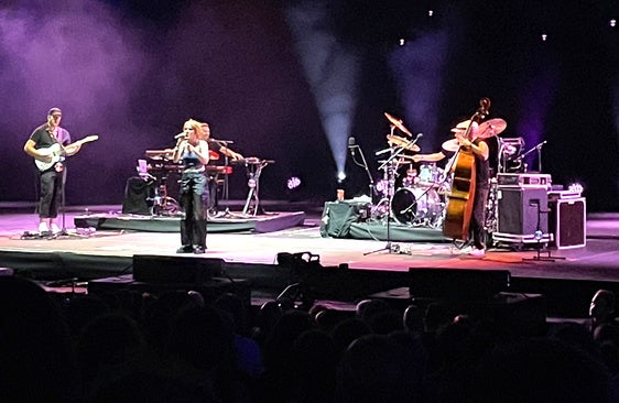 Zaz y sus músicos en el concierto de anoche en Starlite.