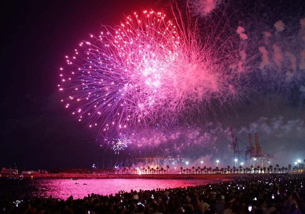 Los fuegos artificiales de la Feria 2024.