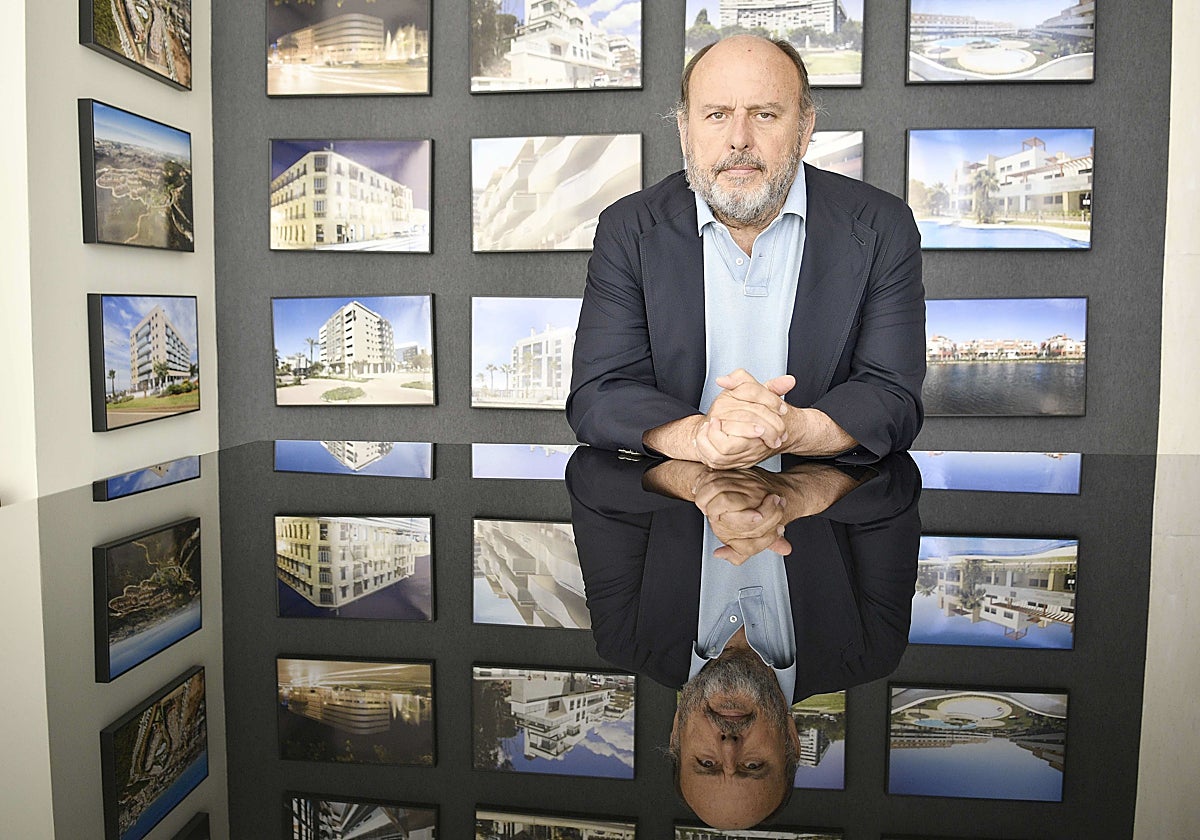 Javier Higuera, que falleció el pasado mayo, en su estudio del paseo Ciudad de Melilla, donde fundó HCP en 1986.