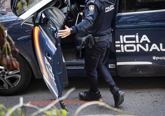 Párpados caídos, ojos desfigurados... detenida en Fuengirola por hacer tratamientos estéticos sin titulación