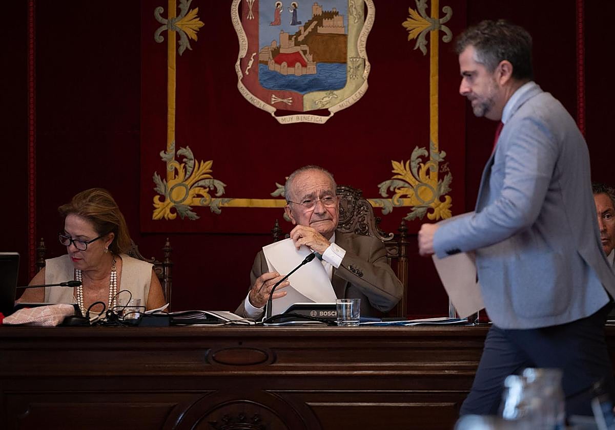 Paco de la Torre responde que no culpan a los vecinos de la limpieza ...