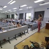 Profesores en Andalucía: publicados los destinos provisionales para el curso 2025-2026 para interinos, funcionarios en prácticas y comisiones intercomunitarias