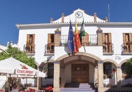 Fachada del Ayuntamiento de Ardales.