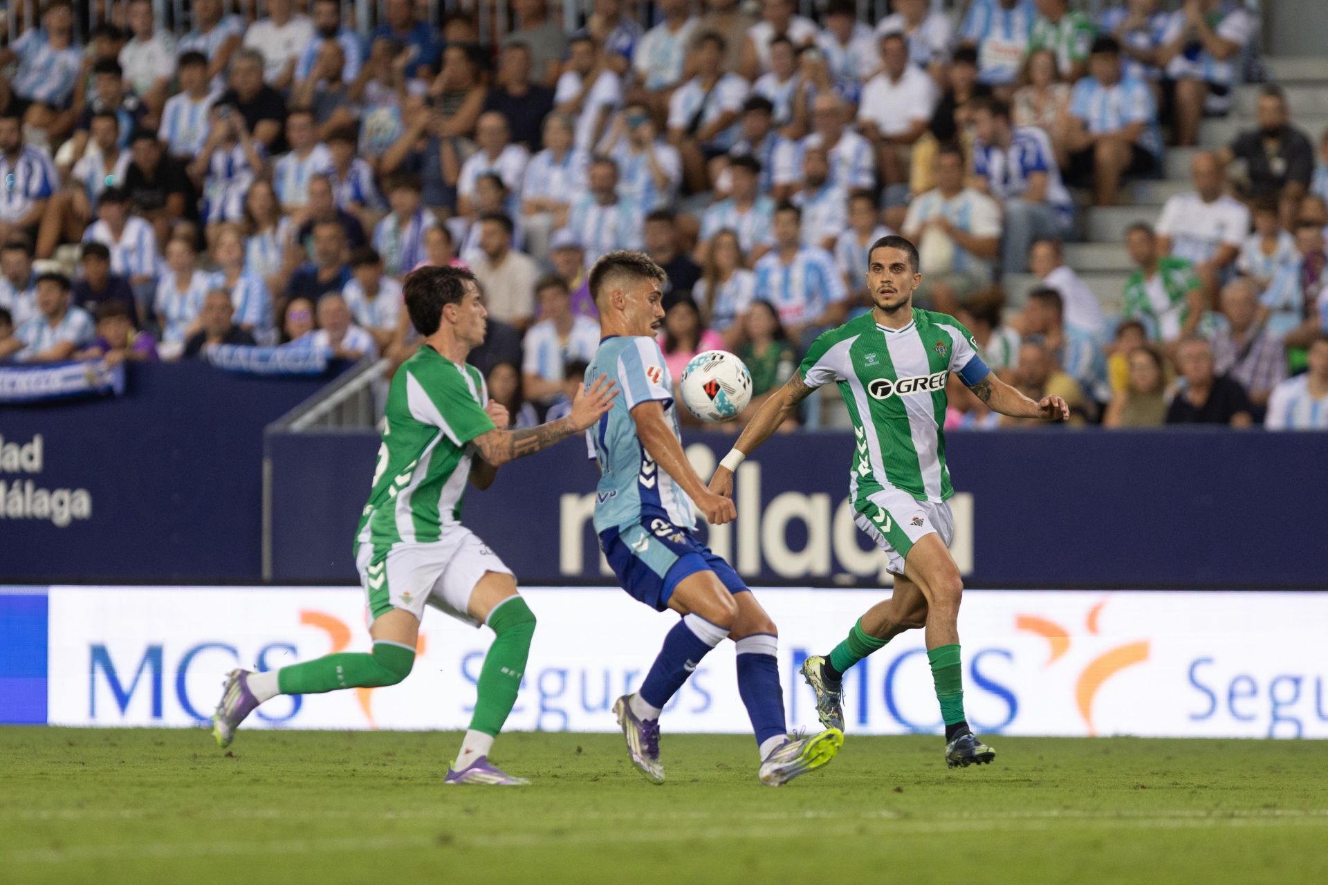 El Málaga- Betis del Trofeo Costa del Sol, en imágenes