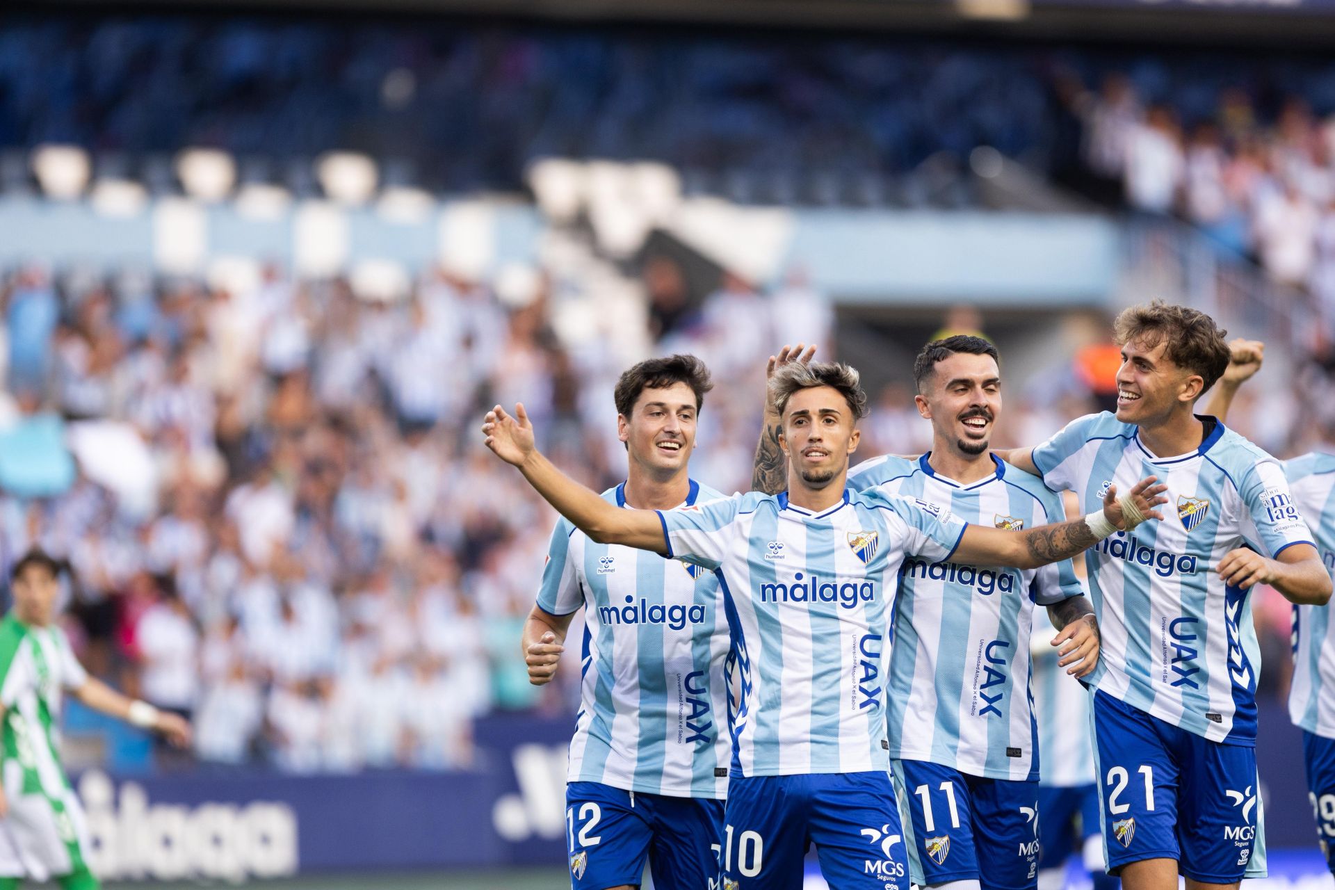 El Málaga- Betis del Trofeo Costa del Sol, en imágenes