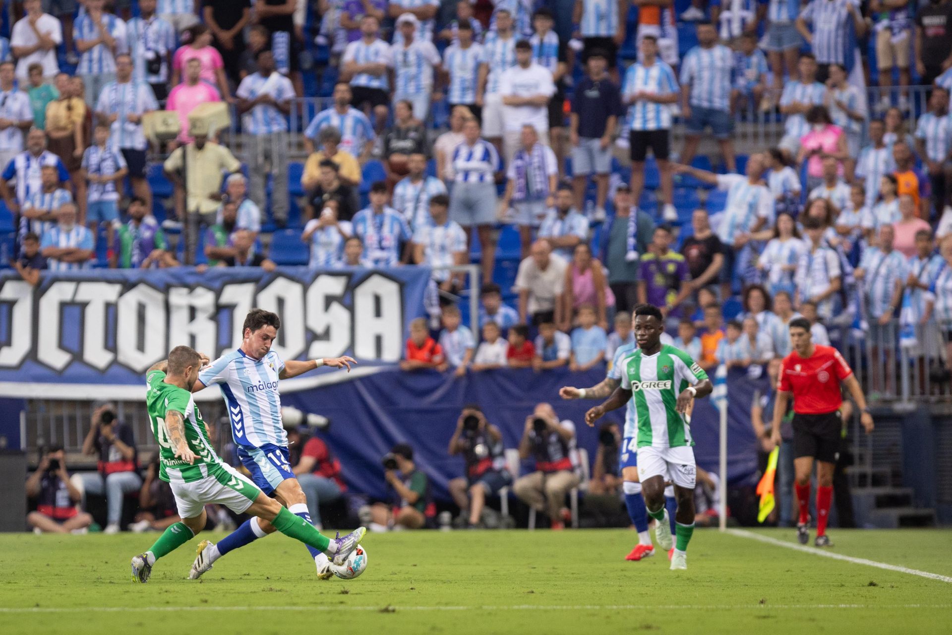 El Málaga- Betis del Trofeo Costa del Sol, en imágenes