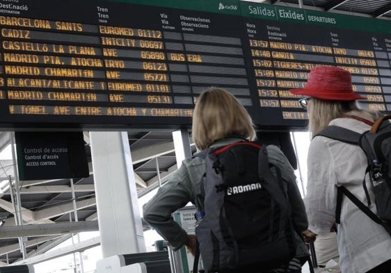 Pierde un vuelo a Cuba tras llegar el tren a Madrid con retraso y Renfe la indemniza con más de 1.000 euros