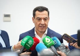 Juanma Moreno pide endurecer las penas contra los pirónamos tras los últimos incendios