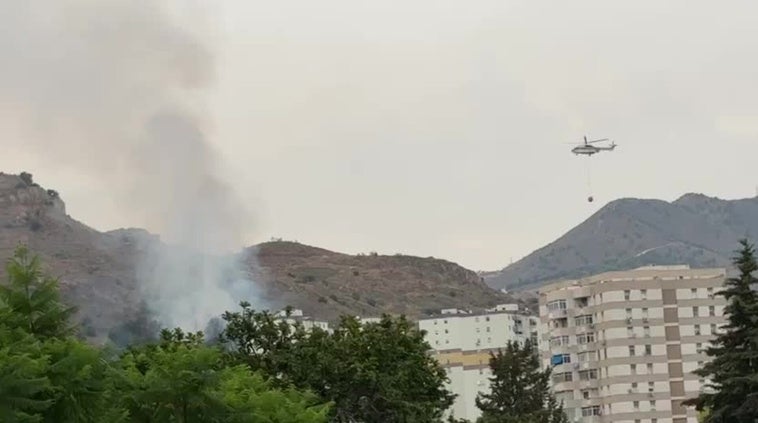 Declarado un incendio forestal en Málaga capital, en Monte Coronado