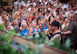 Mr. Proper puso ayer en pie la caseta Le Grand Perchelera.