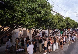 Una de las casetas más reclamadas, Candela, a última hora de la tarde de ayer lunes.