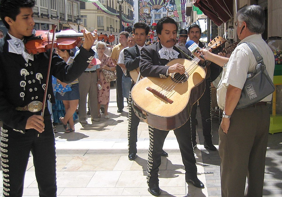 Unos mariachis actuando en Málaga.