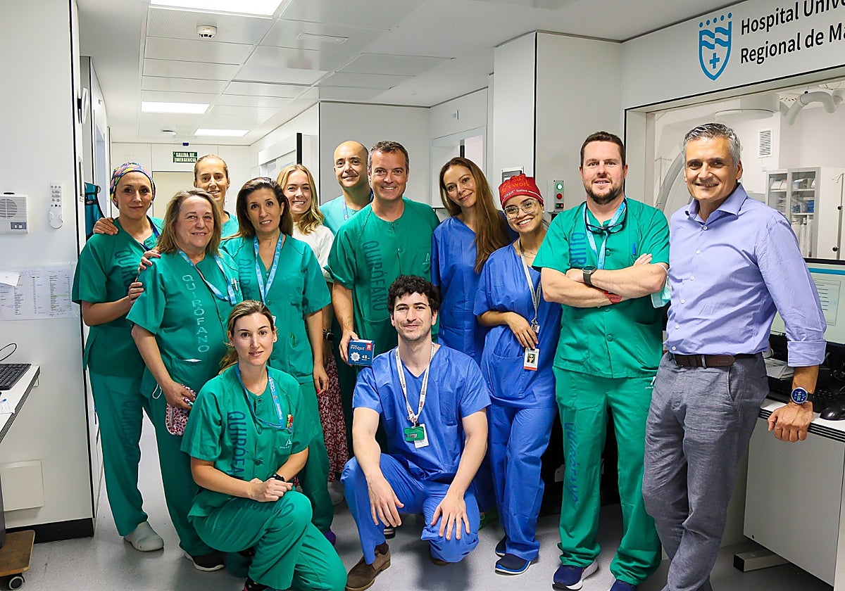 Equipo multidisciplinar que realizó con éxito esta intervención.