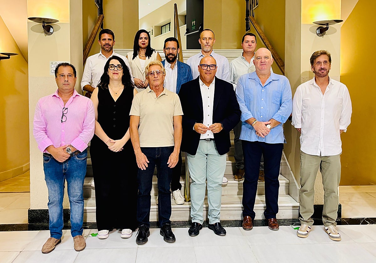 Acto de presentación de los galardonados este año en Vélez-Málaga con los escudos de oro.