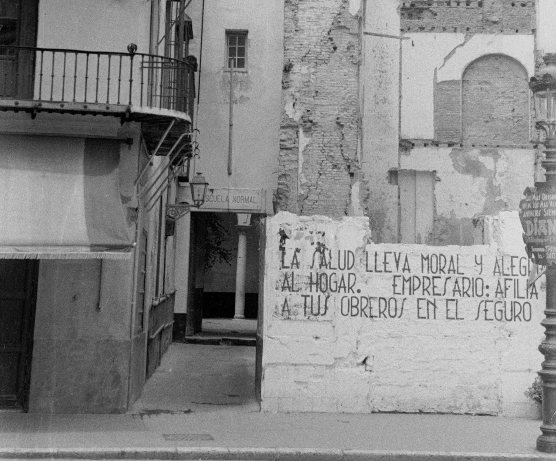 La calle Rodríguez Rubí hacia 1940.