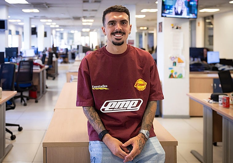 El malaguista Joaquín, en la redacción de SUR, que visitó para la entrevista.