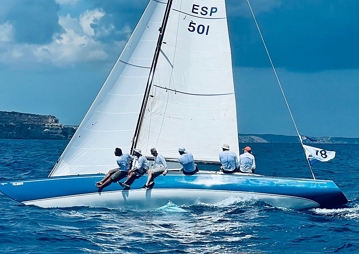 Imagen secundaria 1 - Hito de la vela malagueña en la Copa del Rey de barcos de época