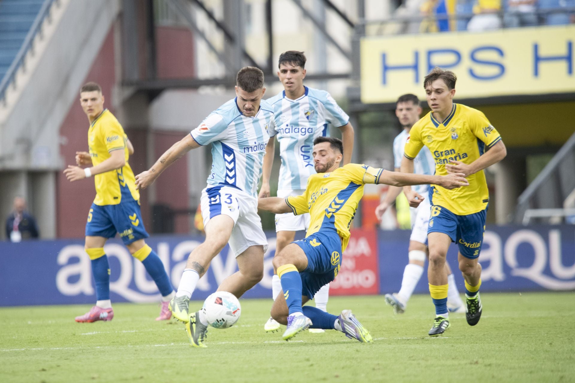 El partido Las Palmas- Málaga, en imágenes