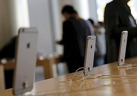 Pesadilla en la compra de un iPhone 16: amenazan a un cliente con incorporarlo a un registro de morosos por negarse a pagar un móvil que nunca recibió
