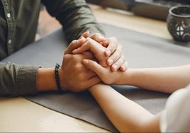 Un tribunal deniega la pensión de viudedad a un hombre tras fallecer su pareja con quien convivió 18 años y tuvo dos hijos