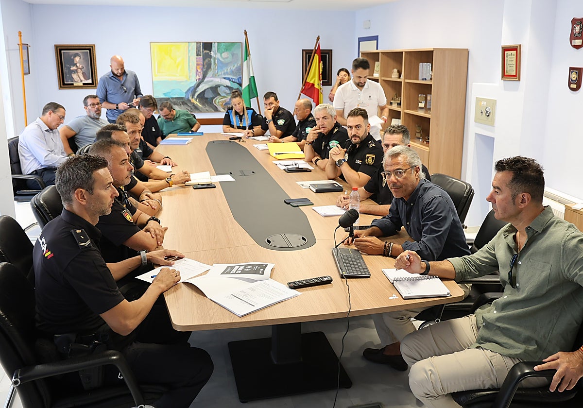Imagen de la reunión de coordinación celebrada en la Jefatura de la Policía Local.