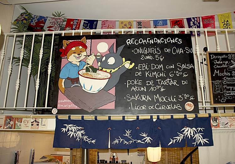 En Nogacu Ramen cuidan hasta el último detalle de su decoración para sumergirte en el ambiente de una auténtica taberna japonesa.